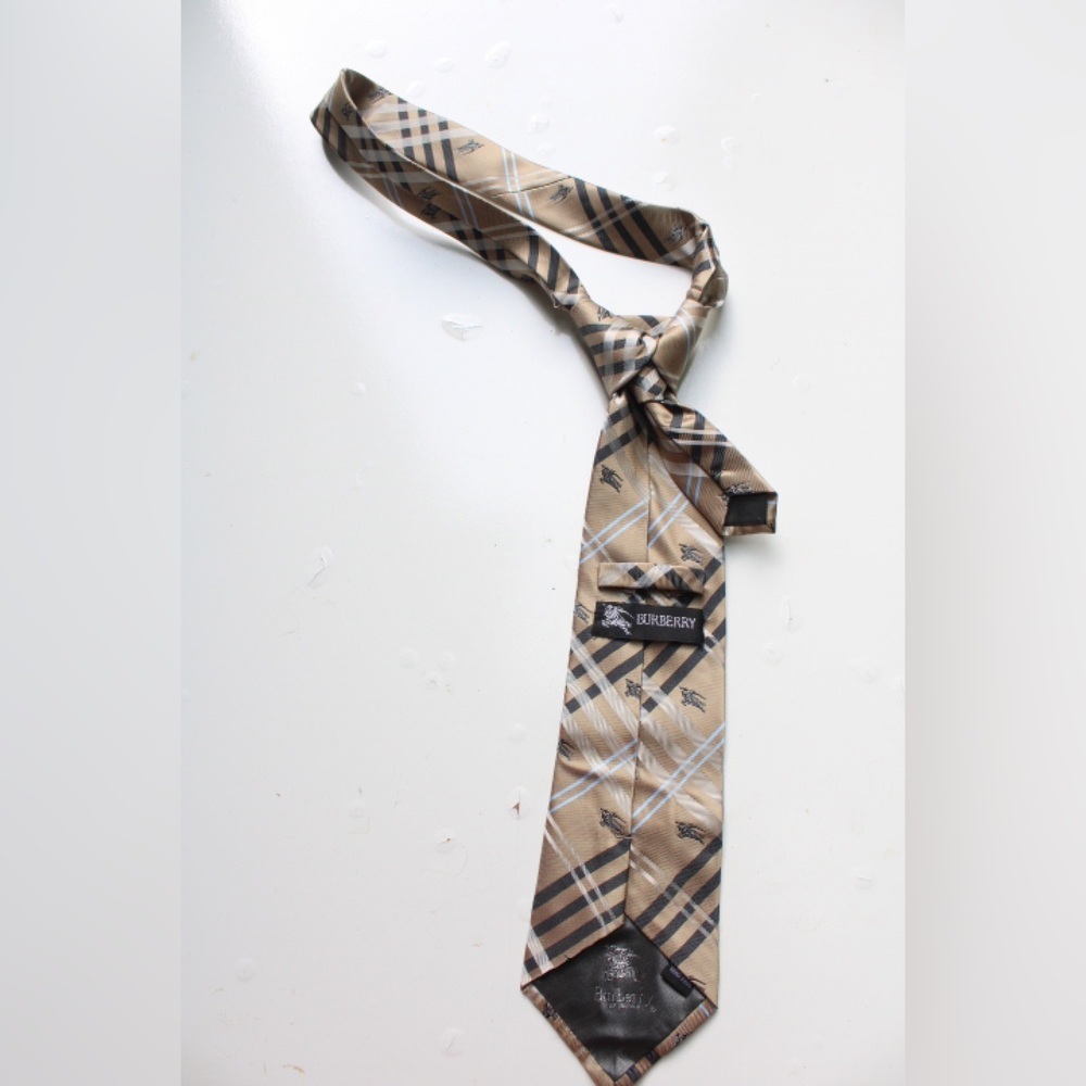Burberry logo silk tie - Picture 8 of 8